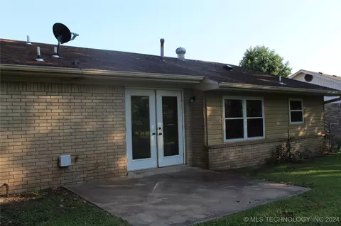 309 W Lanternwick Ln S, Pryor, OK 74361 photo 3
