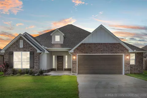 27802 E 107th St, Coweta, OK 74429