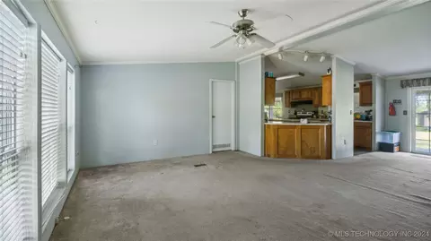 202 E Duncan Rd, Haskell, OK 74436 photo 5