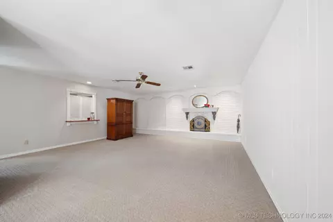 5813 E 62nd Pl, Tulsa, OK 74136 photo 8