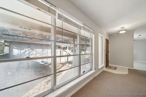 5813 E 62nd Pl, Tulsa, OK 74136 photo 5