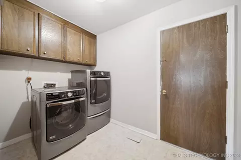 5813 E 62nd Pl, Tulsa, OK 74136 photo 25