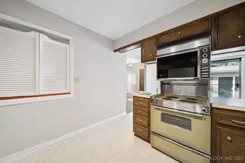 5813 E 62nd Pl, Tulsa, OK 74136 photo 16