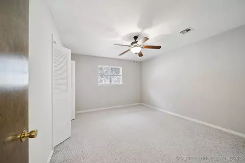 5813 E 62nd Pl, Tulsa, OK 74136 photo 24