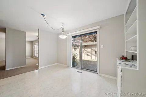 5813 E 62nd Pl, Tulsa, OK 74136 photo 12