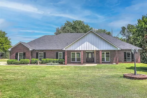 11757 S 305th East Ave, Coweta, OK 74429