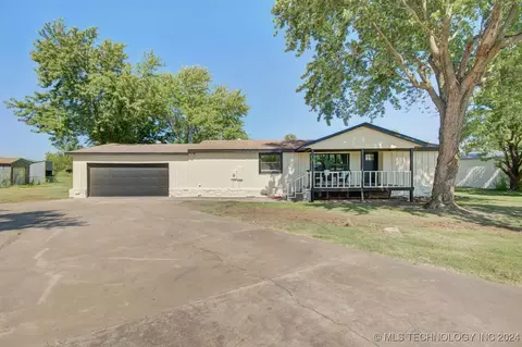 12458 S 305th East Ave, Coweta, OK 74429