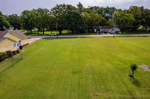 S White Avenue, Wagoner, OK 74467 photo 5