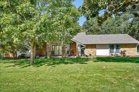 15828 S 294th East Ave, Coweta, OK 74429