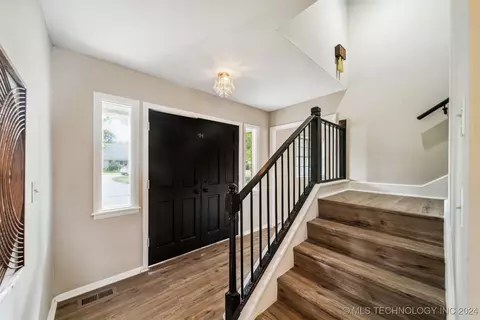 1715 E 59th St, Tulsa, OK 74105 photo 5
