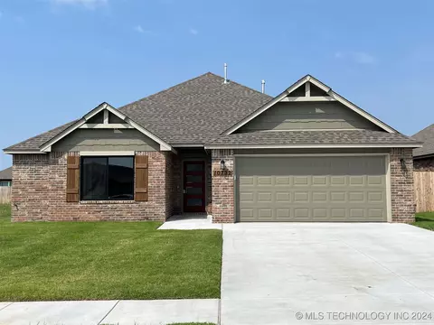 10722 S 279th East Ave, Coweta, OK 74429