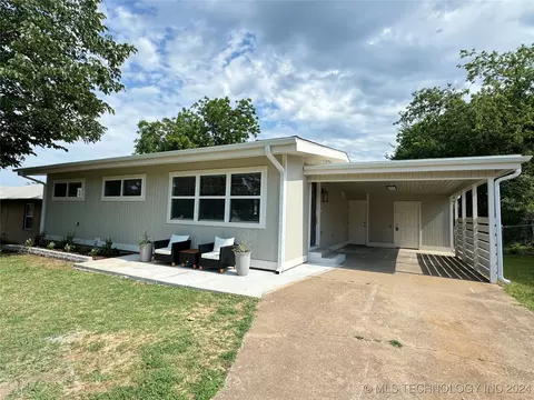 1442 E Broadway, Cushing, OK 74023 photo 1