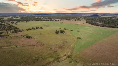 002 Fulton Rd, Mounds, OK 74047