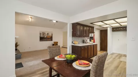 2403 S 104th Ave E, Tulsa, OK 74129 photo 7