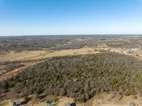 4 S Dobbs Rd, Harrah, OK 74857 photo 32