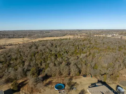 4 S Dobbs Rd, Harrah, OK 74857 photo 38