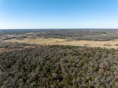 4 S Dobbs Rd, Harrah, OK 74857 photo 12