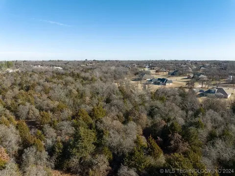 4 S Dobbs Rd, Harrah, OK 74857 photo 6