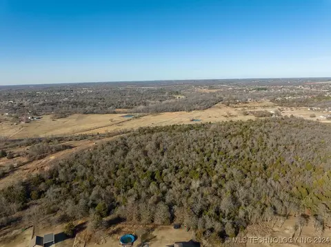 4 S Dobbs Rd, Harrah, OK 74857 photo 17