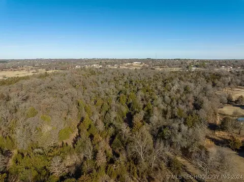 4 S Dobbs Rd, Harrah, OK 74857 photo 37