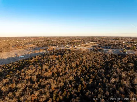 4 S Dobbs Rd, Harrah, OK 74857 photo 8