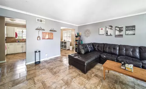 6730 E 8th St, Tulsa, OK 74112 photo 5