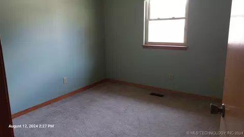 9305 E 48th St, Tulsa, OK 74145 photo 8