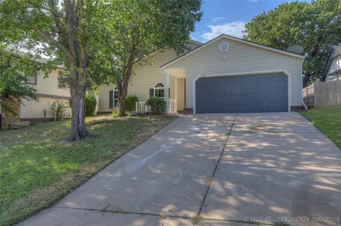 8912 E 95th St, Tulsa, OK 74133 photo 1