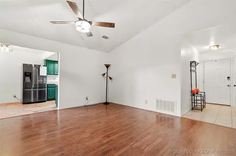 1415 E 138th Pl, Glenpool, OK 74033 photo 7