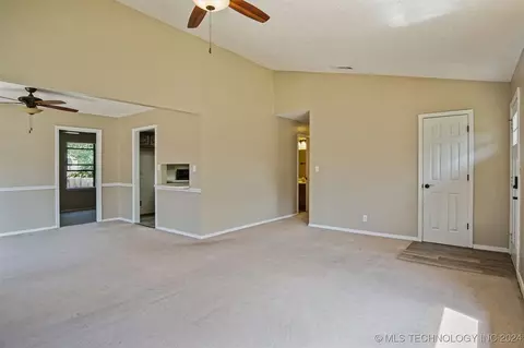 1401 E 138th Pl, Glenpool, OK 74033 photo 8