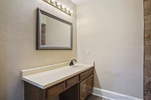 1401 E 138th Pl, Glenpool, OK 74033 photo 18