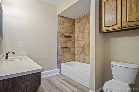 1401 E 138th Pl, Glenpool, OK 74033 photo 19