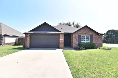 11991 S 269th East Ave, Coweta, OK 74429
