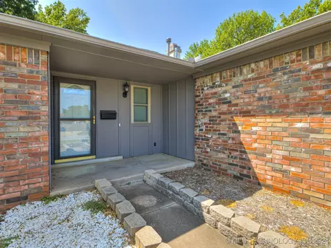 9322 E 48th St, Tulsa, OK 74145 photo 6