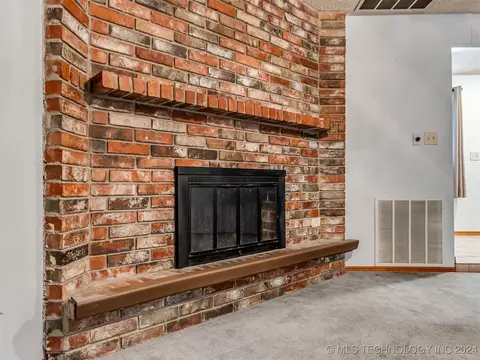 9322 E 48th St, Tulsa, OK 74145 photo 13