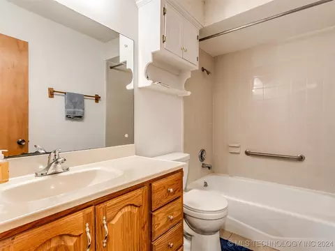 9322 E 48th St, Tulsa, OK 74145 photo 23