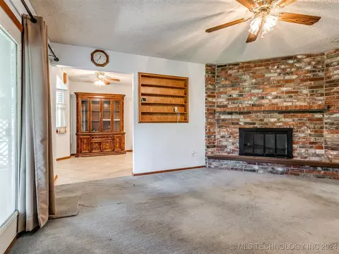 9322 E 48th St, Tulsa, OK 74145 photo 11