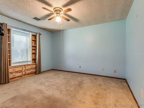9322 E 48th St, Tulsa, OK 74145 photo 20