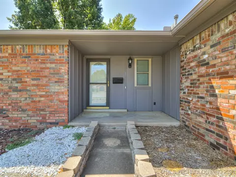 9322 E 48th St, Tulsa, OK 74145 photo 5