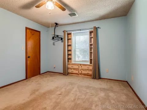 9322 E 48th St, Tulsa, OK 74145 photo 22