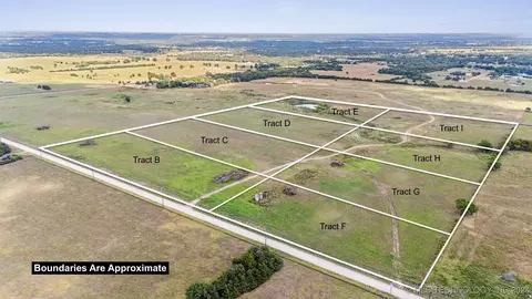3211 N Harmony Rd, Cushing, OK 74023 photo 1