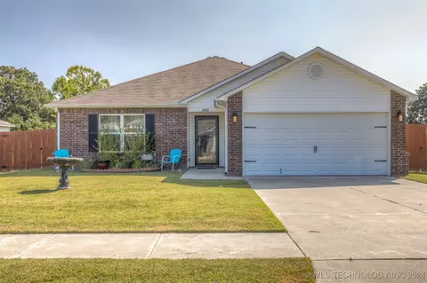 14881 S 276th East Ave, Coweta, OK 74429