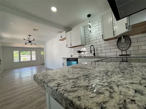 3544 E King Pl, Tulsa, OK 74115 photo 6