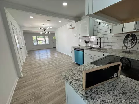 3544 E King Pl, Tulsa, OK 74115 photo 22
