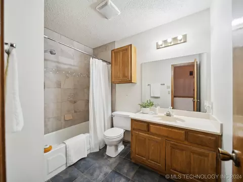 8619 E 87th Pl, Tulsa, OK 74133 photo 28