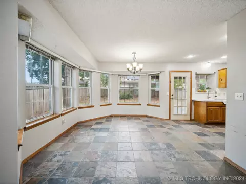 8619 E 87th Pl, Tulsa, OK 74133 photo 10