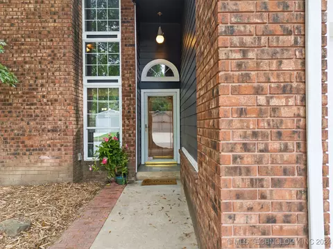 8619 E 87th Pl, Tulsa, OK 74133 photo 4