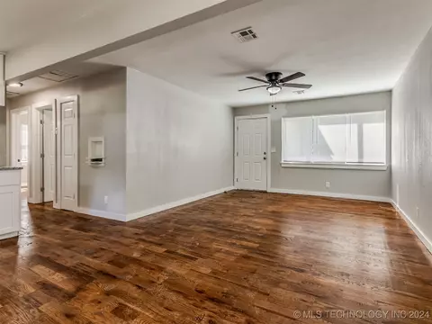 7129 E Marshall Pl, Tulsa, OK 74115 photo 8