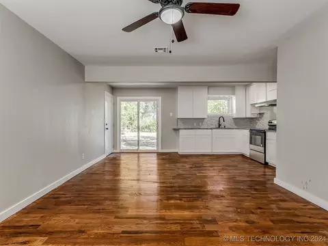 7129 E Marshall Pl, Tulsa, OK 74115 photo 6