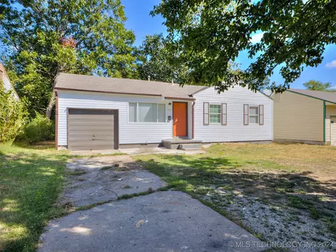 7129 E Marshall Pl, Tulsa, OK 74115 photo 2